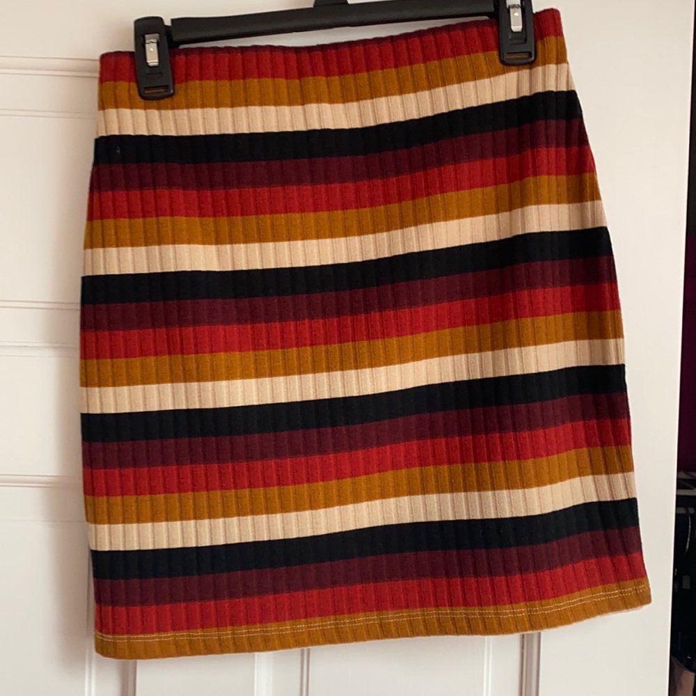 Fall color palette body con skirt